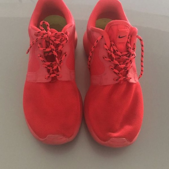 Roshe runs women - Picture 3 of 3